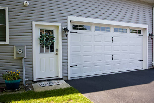 24/7 Emergency Garage Door Panel Replacement experts in McCulloch County County, TX